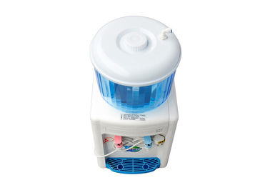 Chiny 8L Pojemność Biały filtr wody Pot, domowy filtr wody do fontann do picia dostawca